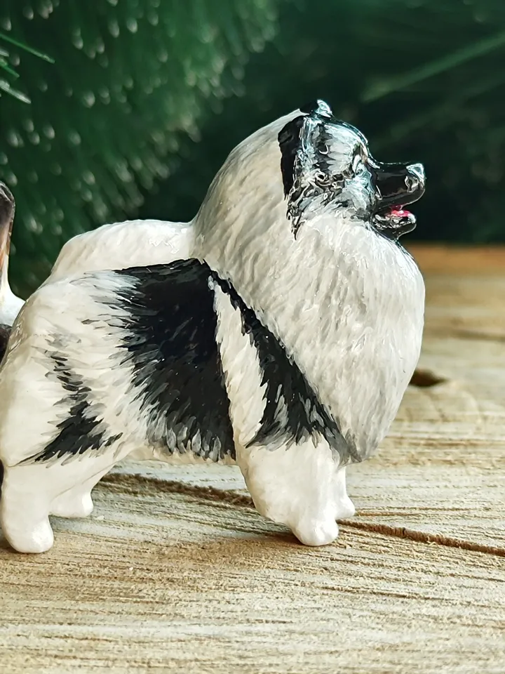 brooch keeshond