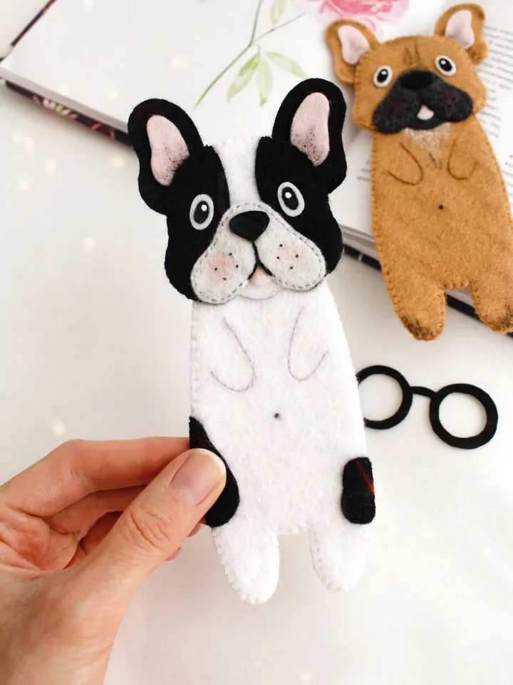 Felt long French bulldogs bookmarks hand sewing PDF tutorial with patterns. DIY dog bookmarks. Book and pets lover gift. Felt school supplies