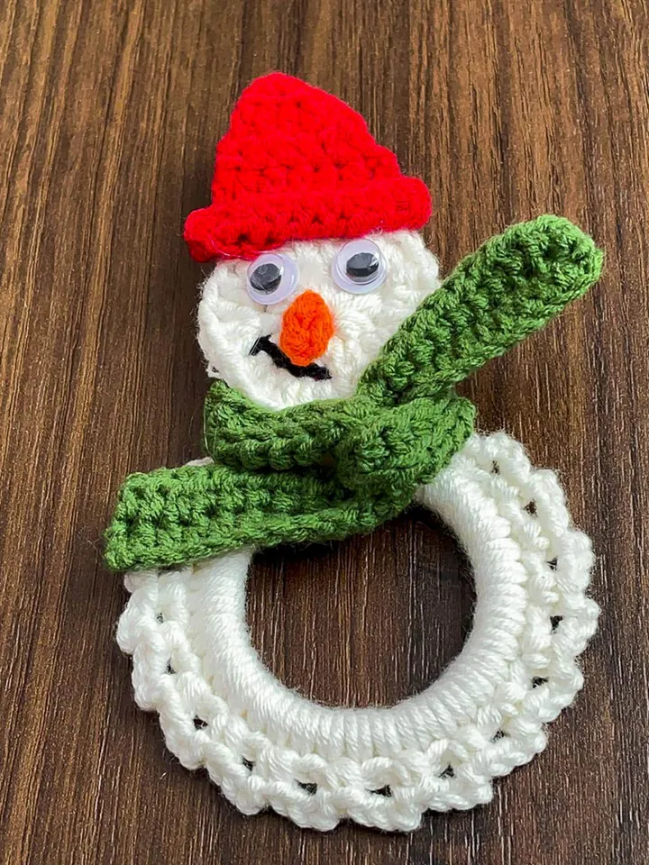 Snowman Wreath Crochet Pattern, Christmas Ornament PDF Tutorial, DIY Holiday Décor, Beginner-Friendly Festive Craft, Handmade Decoration