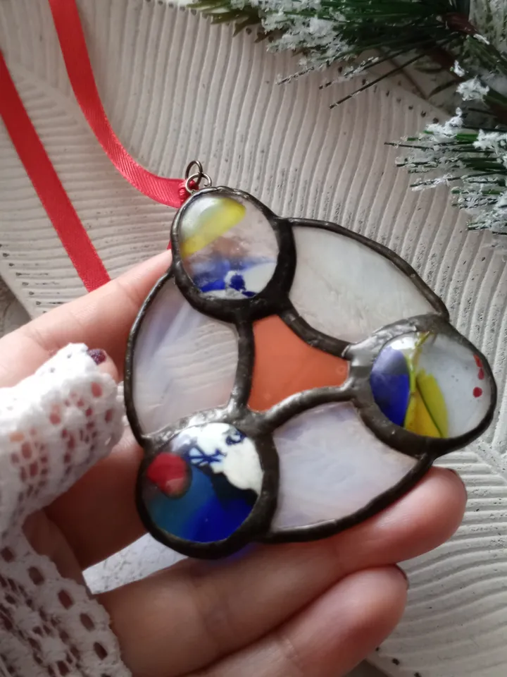 Christmas stainglass suncatchers, simple stained glass decorations, Xmas tree toy