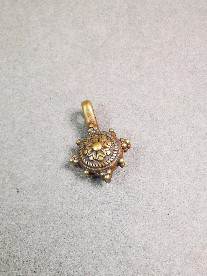 Gandhanra Handmade Buddhist Mala Counter Clip,Bum Counter Clip for Prayer Beads,Dharmachakra / Prayer Wheel ,Mandala Shape