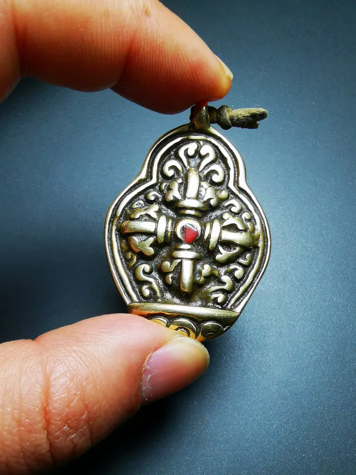Gandhanra Antique Tibetan Buddhist Protective Pendant,A Tibetan Cross Vajra Amulet, 50 years old
