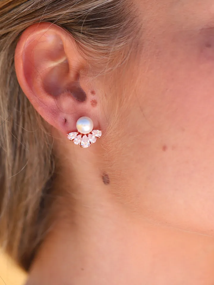 Freshwater pearl Swarovski Crystal Wedding Earrings Rose Gold Bridal Earrings Stud Wedding Earrings Vintage style Art Deco Dainty Earrings