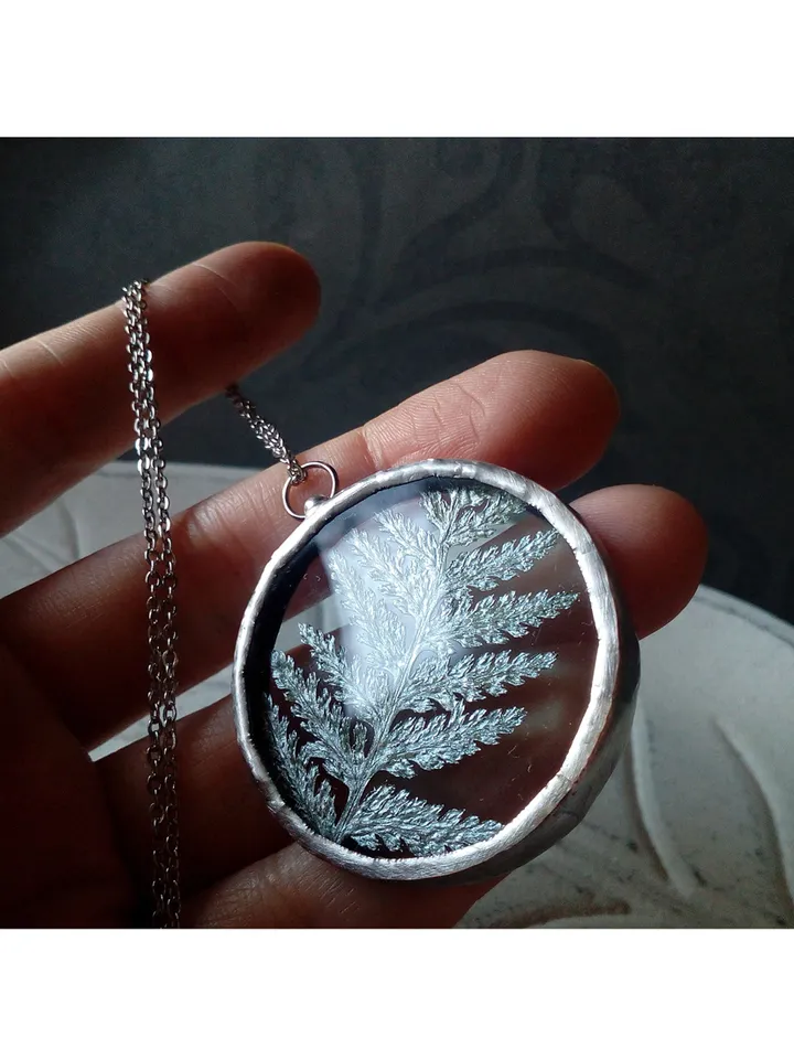 Valentine necklace, round Stained glass necklace, Glass with pressed fern, Dry fern necklace, Terrarium pendant