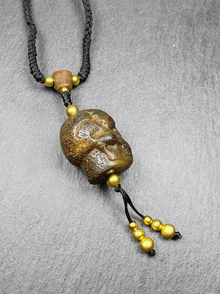 Gandhanra Vintage Tibetan Kapala Leg Bone Amulet,Unique Citipati Skull Charm