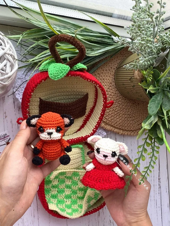 PDF Crochet Pattern Foxes in Apple, Amigurumi baby fox pattern, Crochet Bag, Cute fox, Animal pattern, Amigurumi animal, Crochet animal