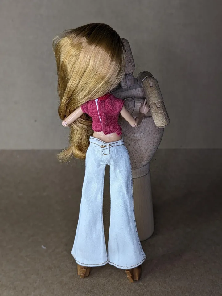 Beige jeans for 10.5-inch female dolls (MH, EAH)