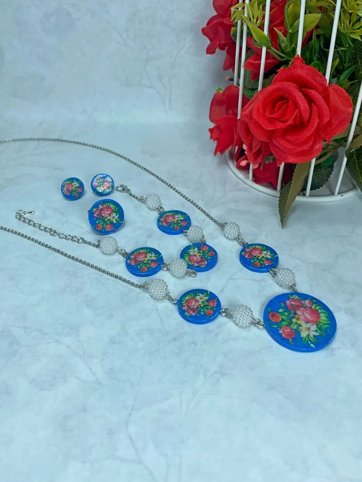 Handmade jewelry set. Set of jewelry.