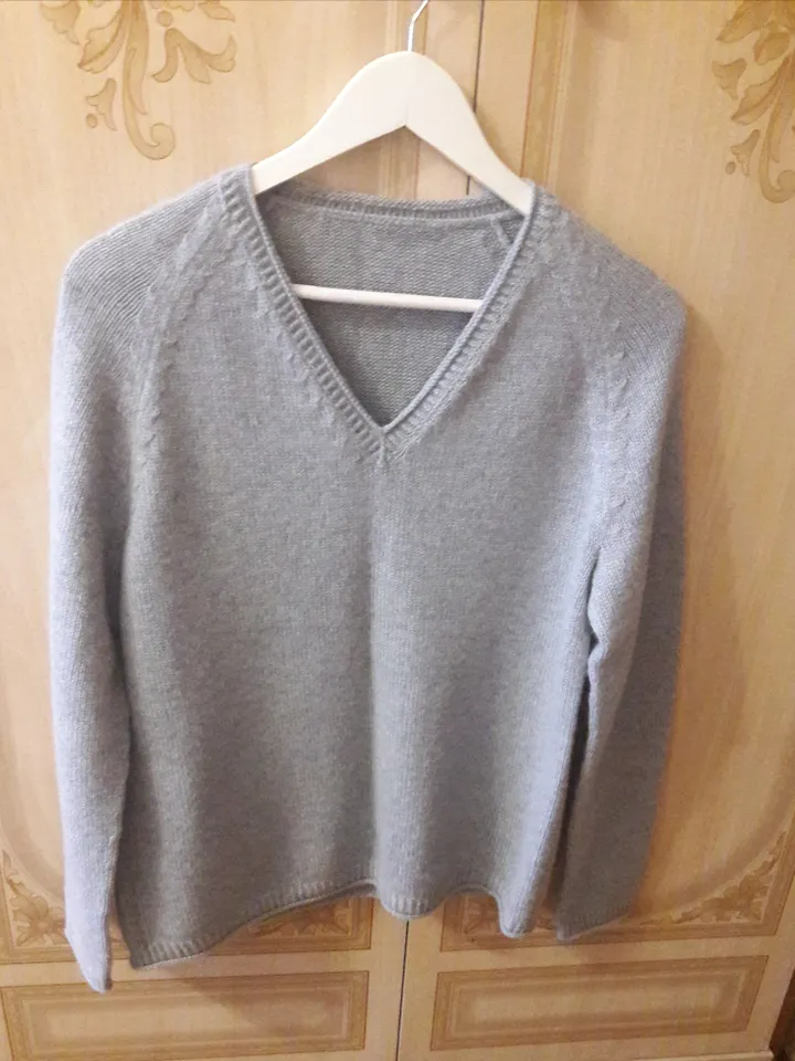 Hand knitted pure cashmere jumper for her. Luxurious gift.