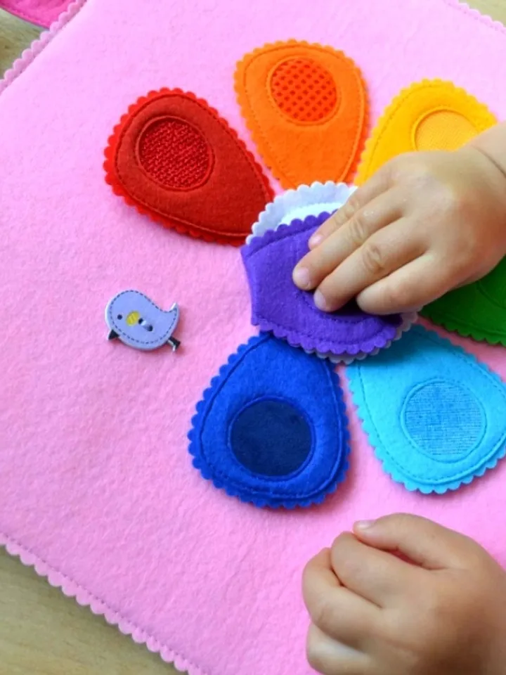 PDF sensory mat, fidget blanket for adults with dementia, pattern and tutorial