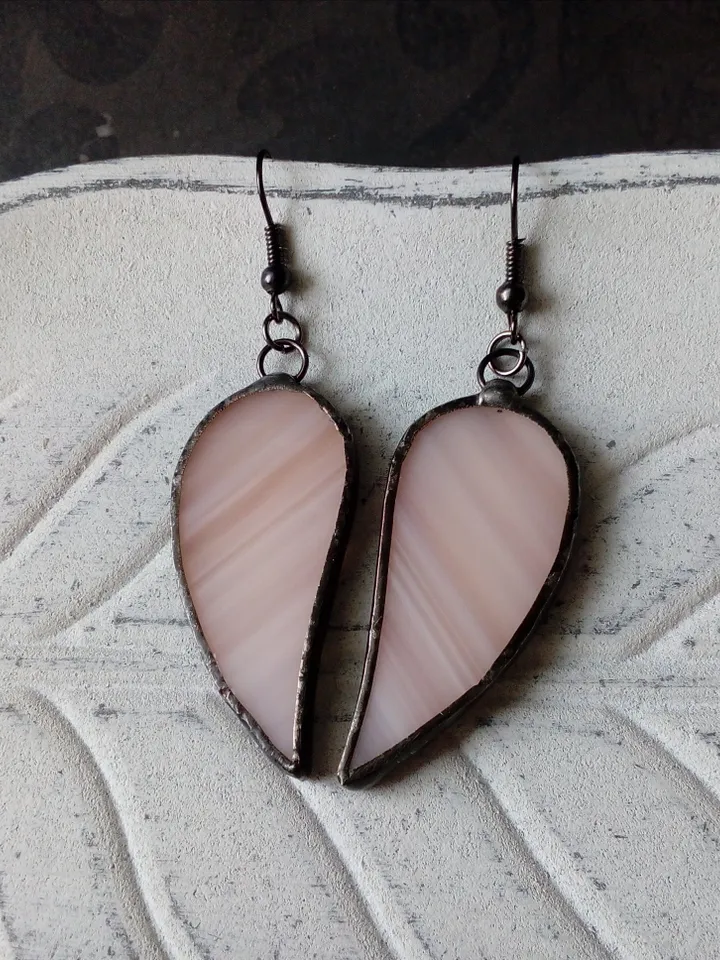 Pink wavy earring, glass earrings, simple stained glass, petals earrings, kawaii earrings, Dangle earrings