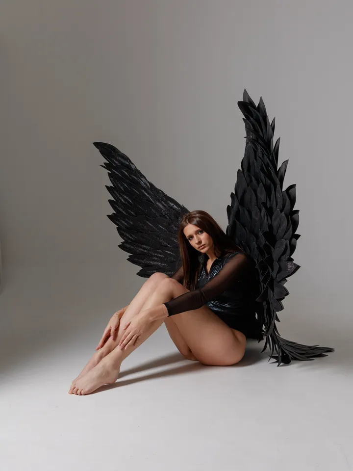 black wings costume, wings cosplay, black wings, demon wings,maleficent wings, maleficent cosplay, bat wings