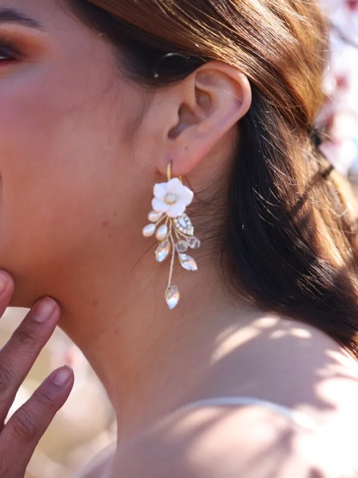 Delicate Porcelain Flower Wedding Earrings, Opal Jewelry, Boho Wedding Earrings, Pearl Floral Bridal Earrings, Gold Leaf Wedding Jewelry Set