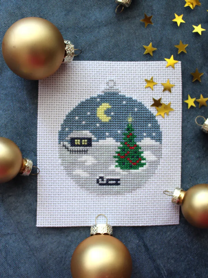Cross Stitch Pattern PDF – Christmas Ornament with Winter Scene – House, Tree, Moon and Sled