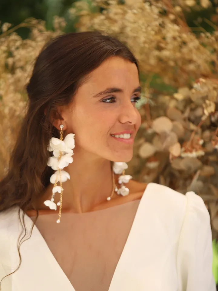 3D Flower Wedding Earrings For Brides, Long Gold Boho Bridal Earrings, Floral Statement Wedding Earrings, Vintage Statement Bridal Jewelry