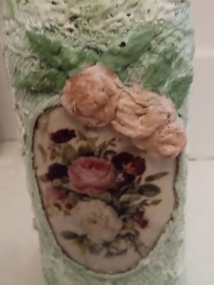 Luxurious red roses in a handmade vase Gifts for mom Mother's day Gifts for her Completely by hand Floral arrangements Home decor indoor