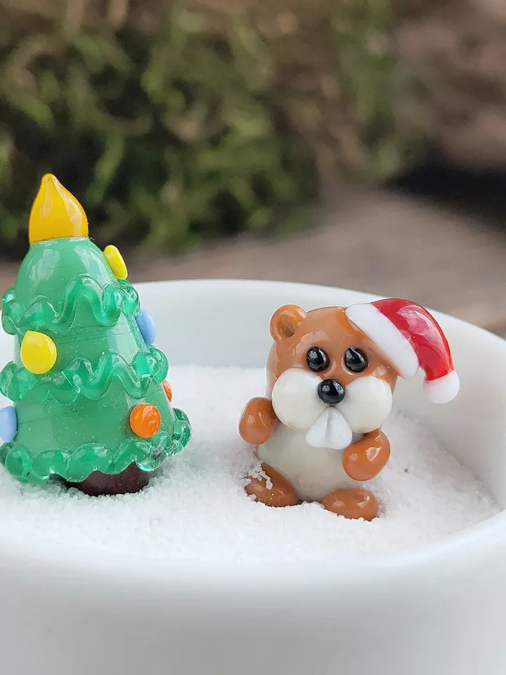 Beaver figurine Miniature beaver Tiny beaver glass beaver Miniature animals Santa hat figurine Christmas gifts Aquarium decor
