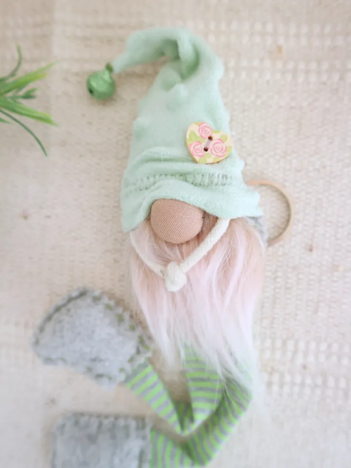 Spring gnome keychain