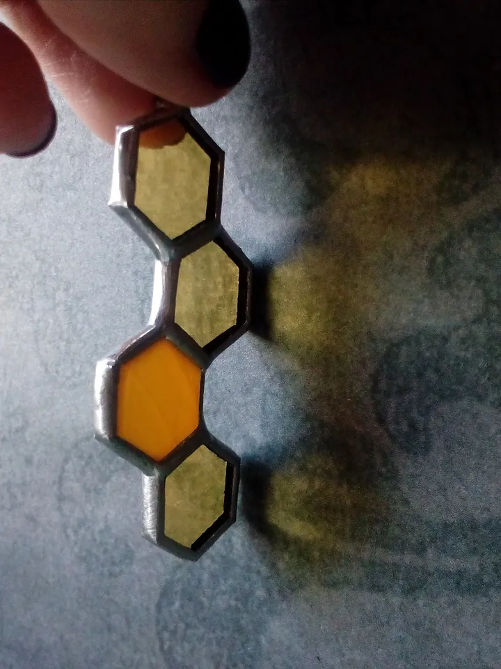 Honeycomb glass necklace, stained glass honeycomb, honey bee decor, bee art, honey bee jewelry, bee lover gift,