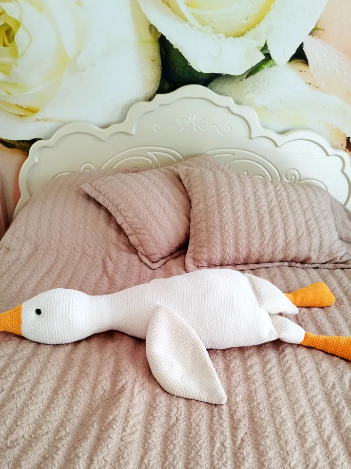 Crochet pattern big Goose 47 inch / Amigurumi Big Goose for Hugs / Pattern in English / Scandi-Style Nursery Décor