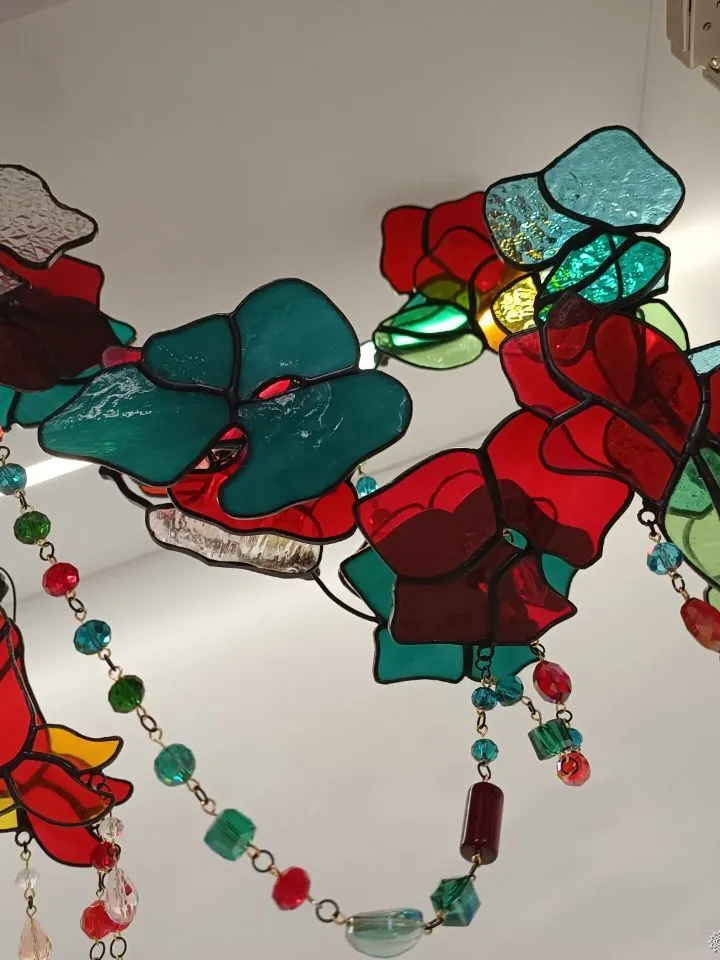 3D Tricolor Stained Glass Branch, 3D Tricolor Branch, 3D Stained Glass Branch, Tricolor Stained Glass Twig, Artistic Glass Floral Branch, Three-Tone Glass Flower Stem, Handmade 3D Glass Composition