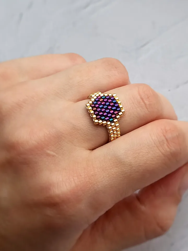 PDF tutorial - Beaded Purple/ Green signet ring