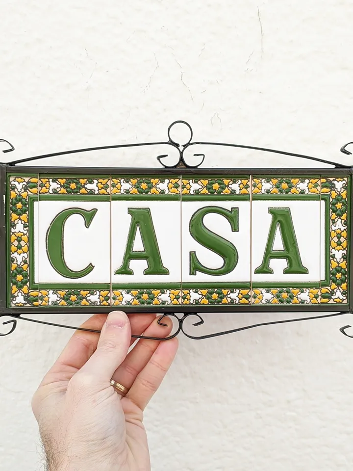 Ceramic letters and numbers 11cm (4.3") for the wall - Hand-glazed in Spain - "VERDE-FLORES" models - Ceramic letters number -