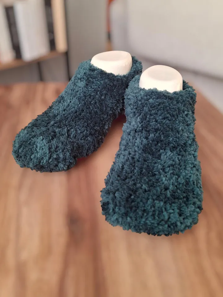 WOOL SLIPPERS. Hand knitted slipper socks. Home slippers. Adult Slipper , Women Knit Slippers , Brown Warm Slipper Socks