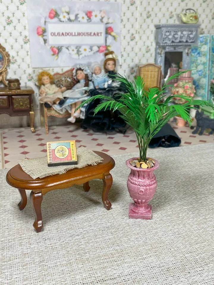 Palm tree in a flowerpot. Plant for a doll. Flower for a dollhouse. 1:12. Handmade.