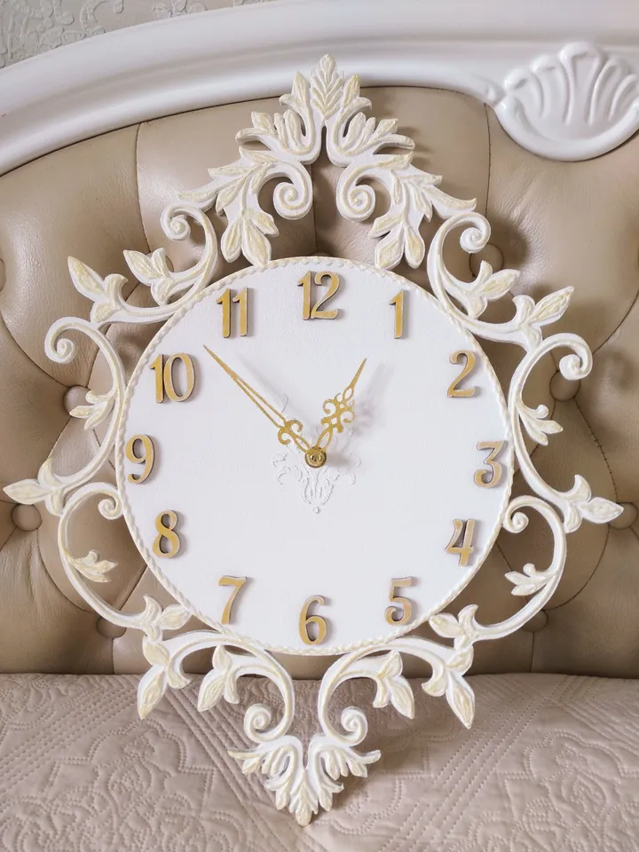 Small white wall clock with gold ornament in vintage style Silent clock for bedroom, living room or nursery Gift for Christmas, Birthday, Mother's Day, Wedding, Housewarming