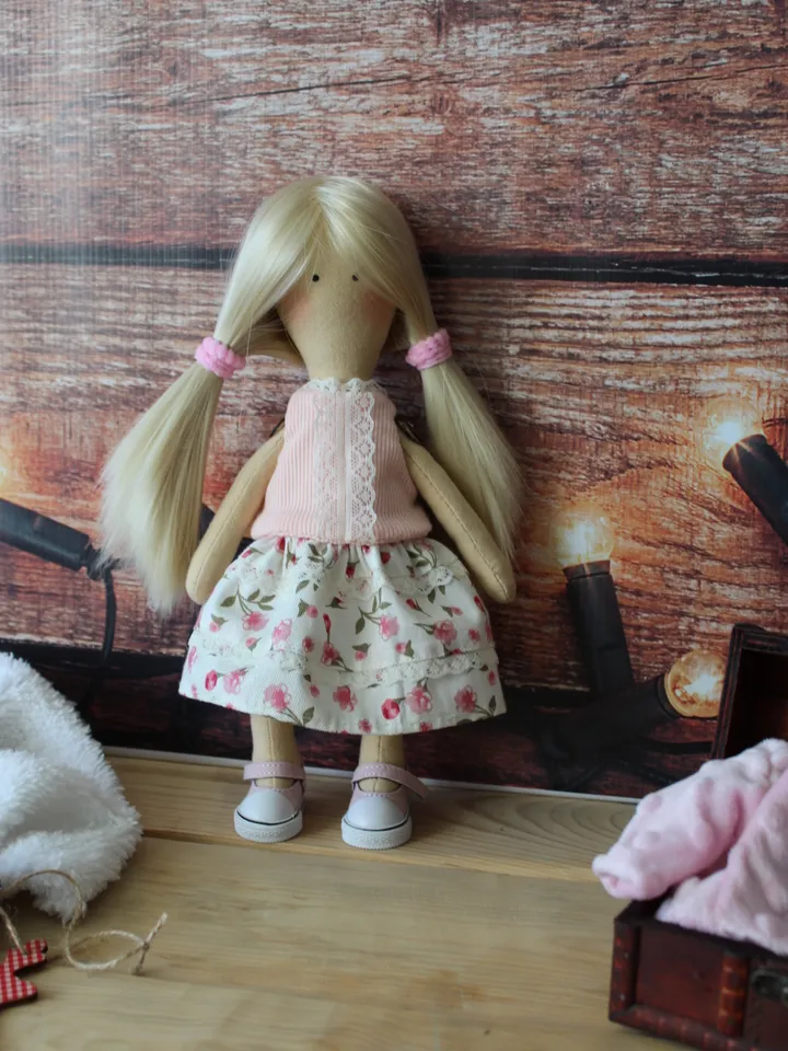 Doll pattern - 10 inch doll pattern and tutorial - Rag doll sewing pattern - Christmas gift idea