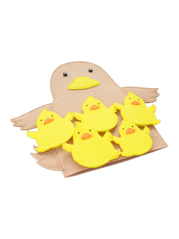 Pattern and tutorial to sew 5 little ducks from felt