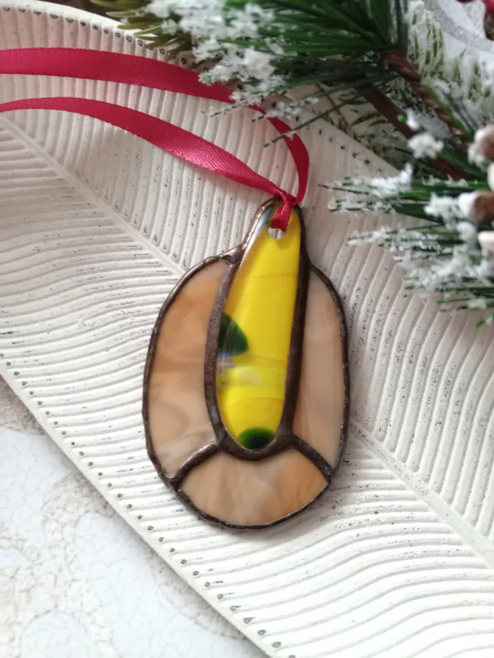 Christmas stainglass yellow-biege suncatchers, simple stained glass decorations, Xmas tree toy