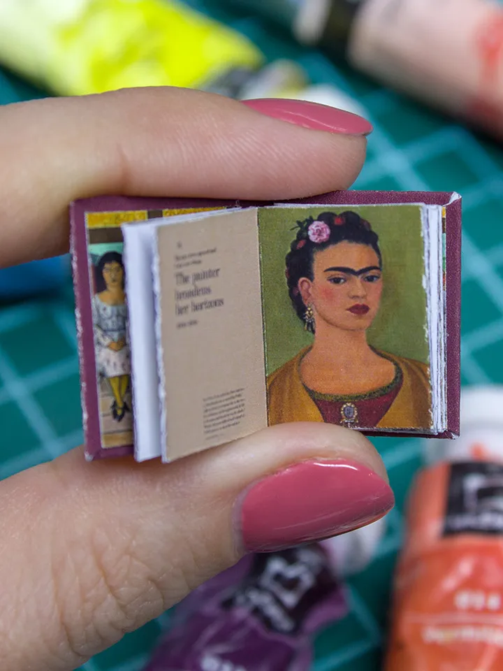 TEMPLATE Miniature book Frida Kahlo paintings