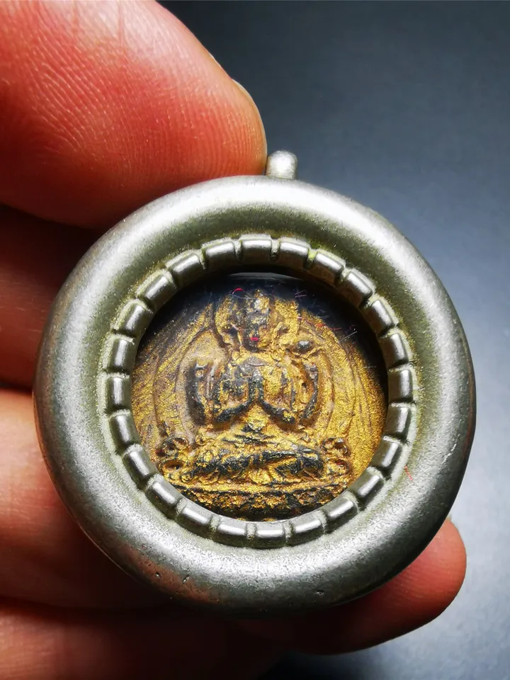 Gandhanra Antique Gau Ghau Shrine, with Old Chenrezig Tsa Statue,Round Tibetan Buddhist Altar Amulet Pendant,Made of White Copper