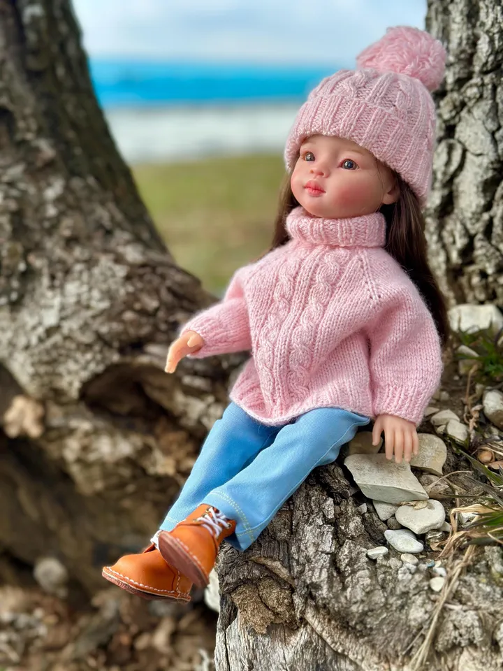 Set sweater & Hat with ponpon Paola Reina KNIT PATTERN and tutorial for Boneka 12-13 inch doll, Ruby Red Siblies, Les Cheries 32 cm PDF eng