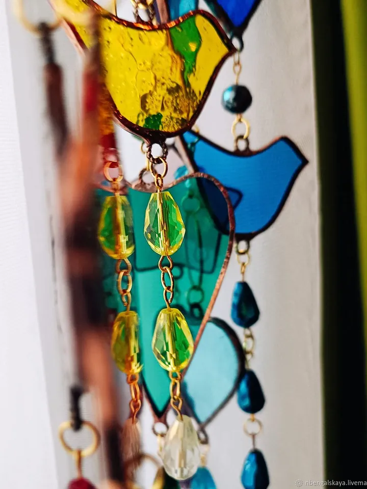 Vibrant Garlands. Tiffany Stained Glass. Colorful Glass and Beads, Stained Glass Garland, Tiffany Style Window Garland, Colorful Glass Suncatcher Garland, Handmade Tiffany Garland, Vibrant Stained Glass Strand, Artistic Glass Bead Garland,Colorful Hanging