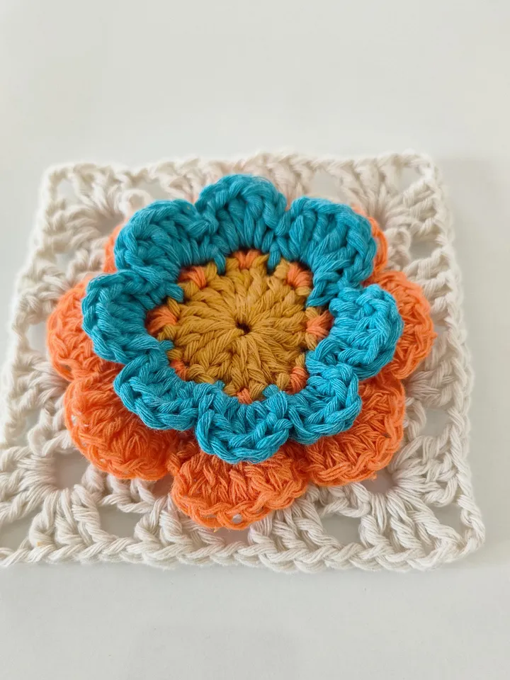 Granny square crochet pattern, flower square, 3D flower crochet, easy crochet pattern