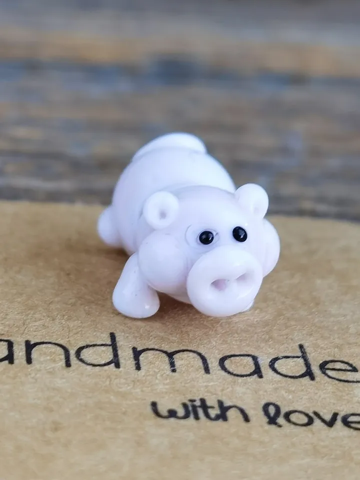 Pig figurine miniature pig Tiny pig glass pig Tiny figurine Miniature animals Santa hat figurine miniature Christmas figurine Glass figurine