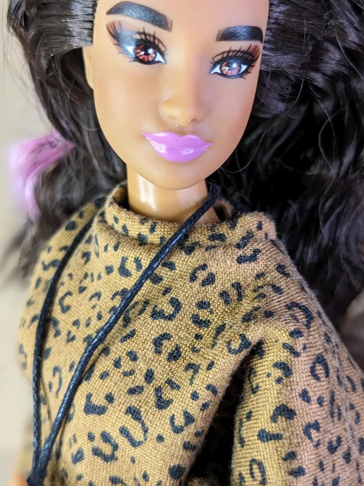 Handmade casual two-piece set (long-sleeved T-shirt and shorts) for 1/6 scale fashion female dolls