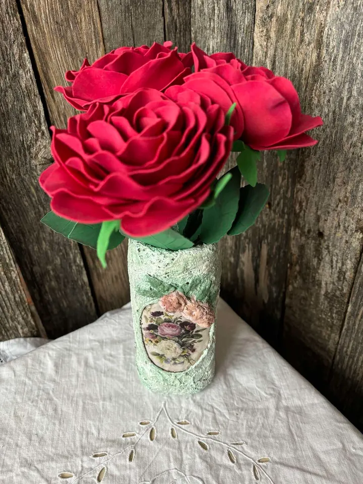 Luxurious red roses in a handmade vase Gifts for mom Mother's day Gifts for her Completely by hand Floral arrangements Home decor indoor