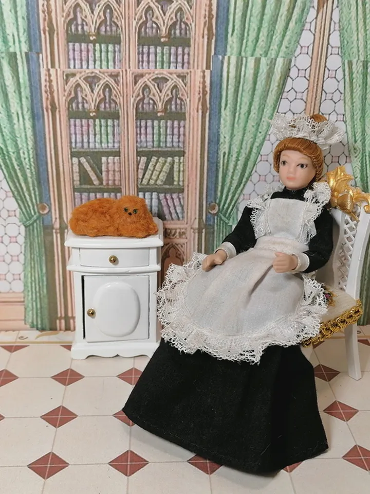 Dollhouse cat.1:12 scale.
