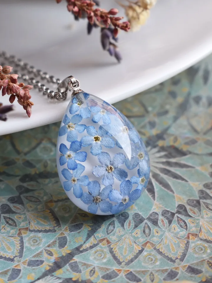 Pendant Forget-me-not in resin. Necklace with real forget-me-nots. Valentine's Day Gift