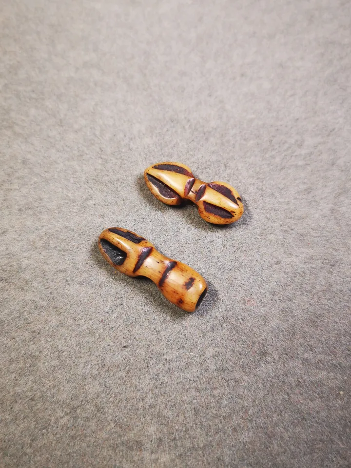 Gandhanra Hand Carved Tibetan Yak Bone Amulet, Vajra and Kila(Dorje Phurba) Pendant for Mala,Prayer Beads