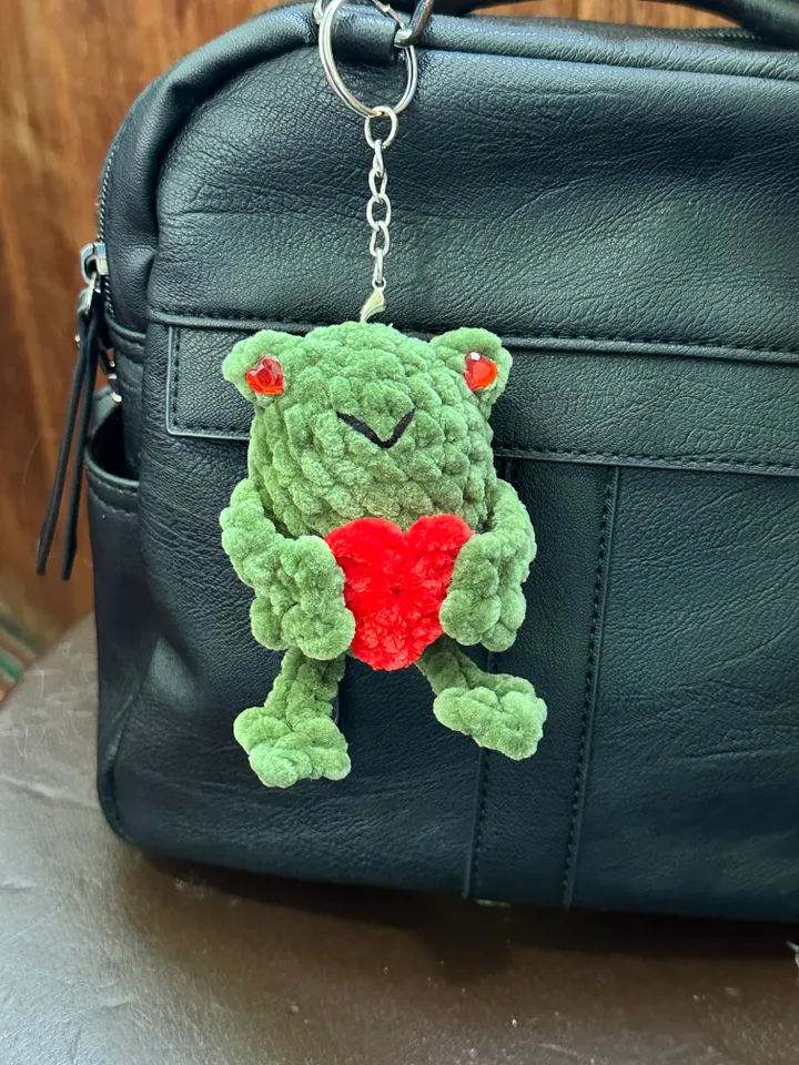 Frog with heart