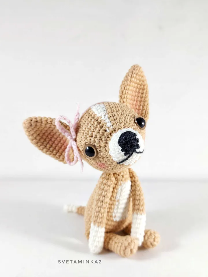 Crochet Chihuahua Amigurumi Dog Pattern. Digital Download. PDF.
