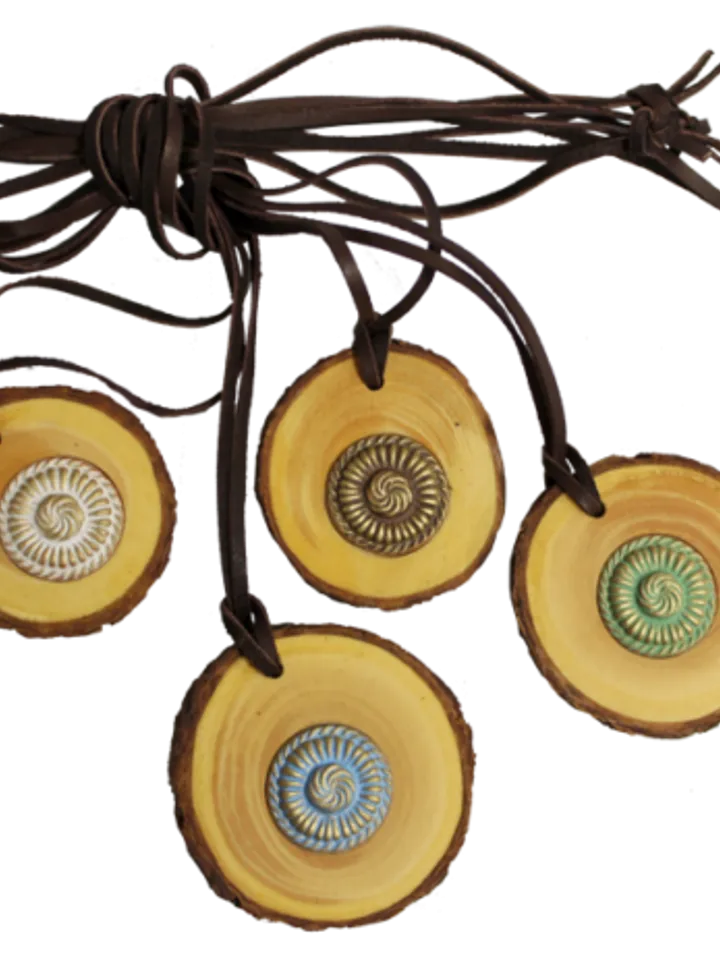 Zdraven - cedar cut (health charm) (4.5-7 cm)