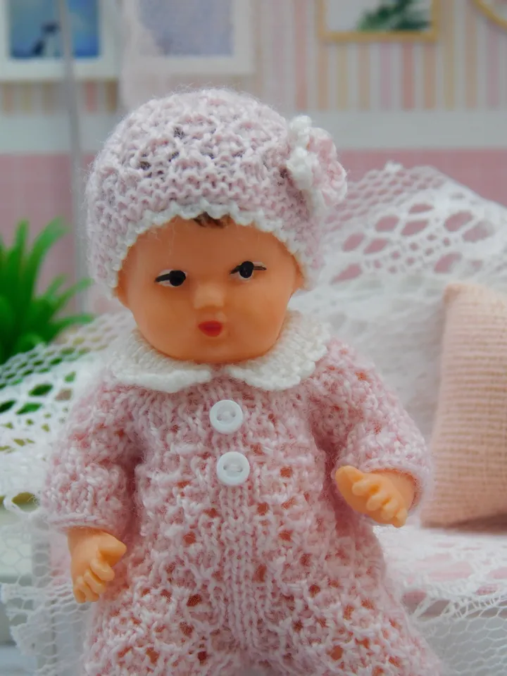 Miniature clothing set for small vintage german Ari doll