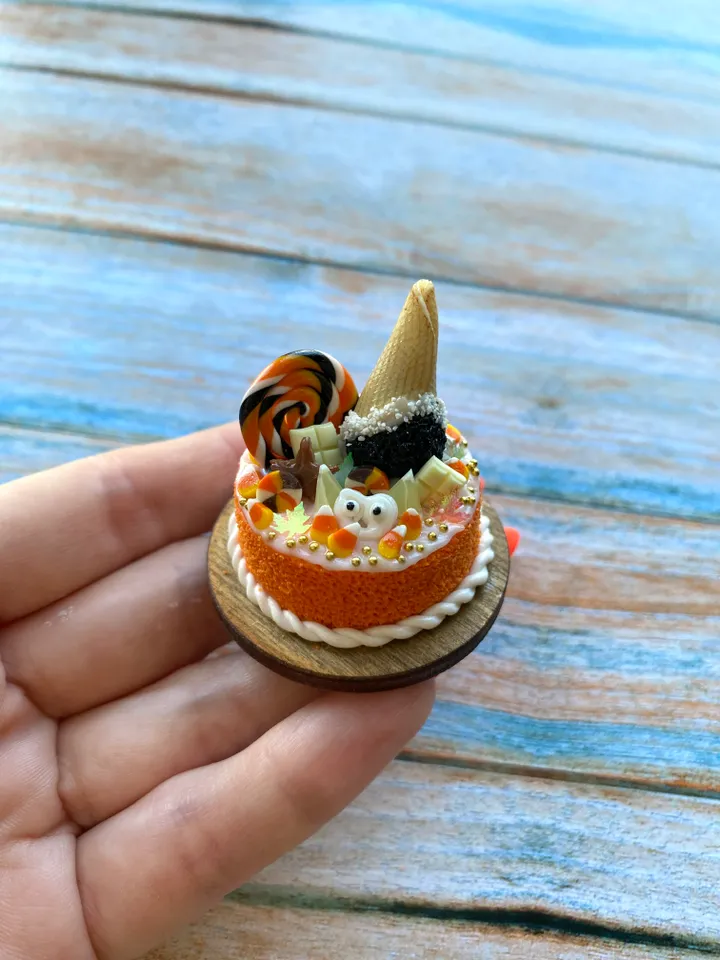 Miniature Halloween Cake with Polymer Clay for Dollhouse Souvenir
