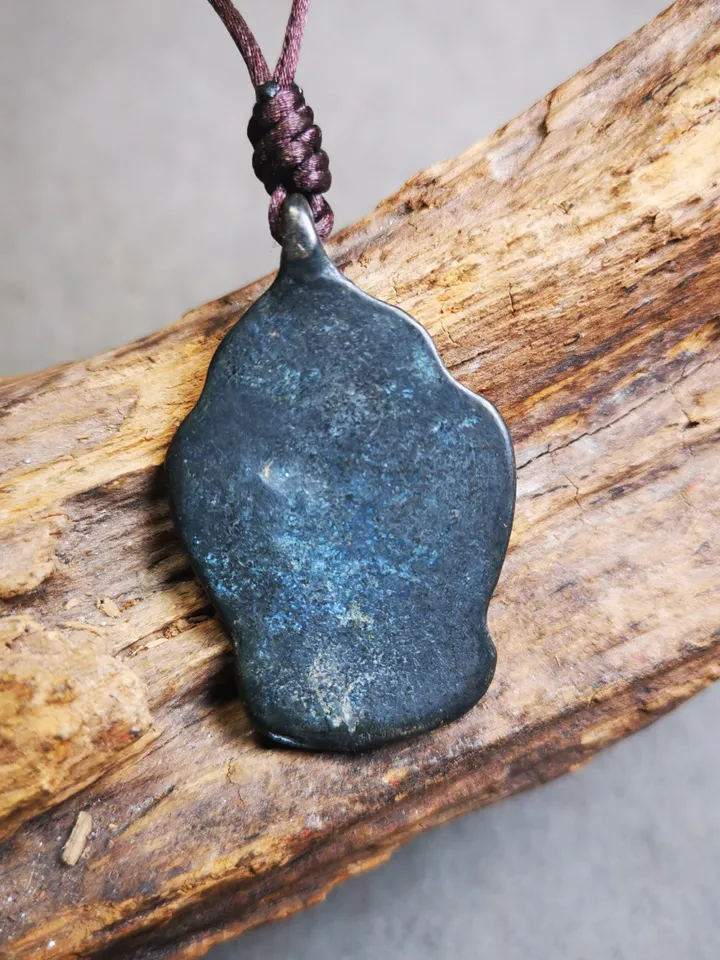 Gandhanra Antique Lotus Amulet Badge,Tibetan Buddhist Protective Amulet Pendant,Made of Thokcha
